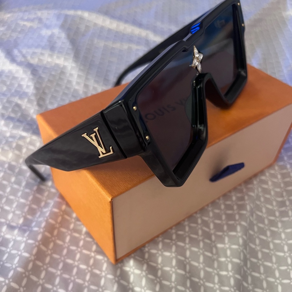 Louis Vuitton Cyclone Sunglasses